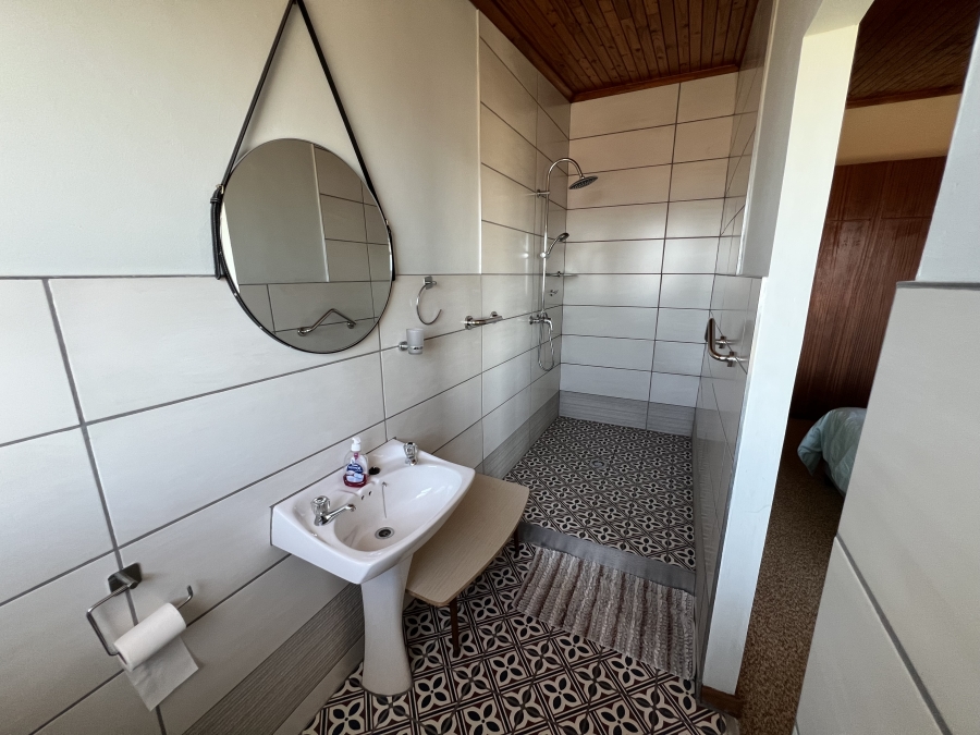5 Bedroom Property for Sale in Ferreira Town Eastern Cape